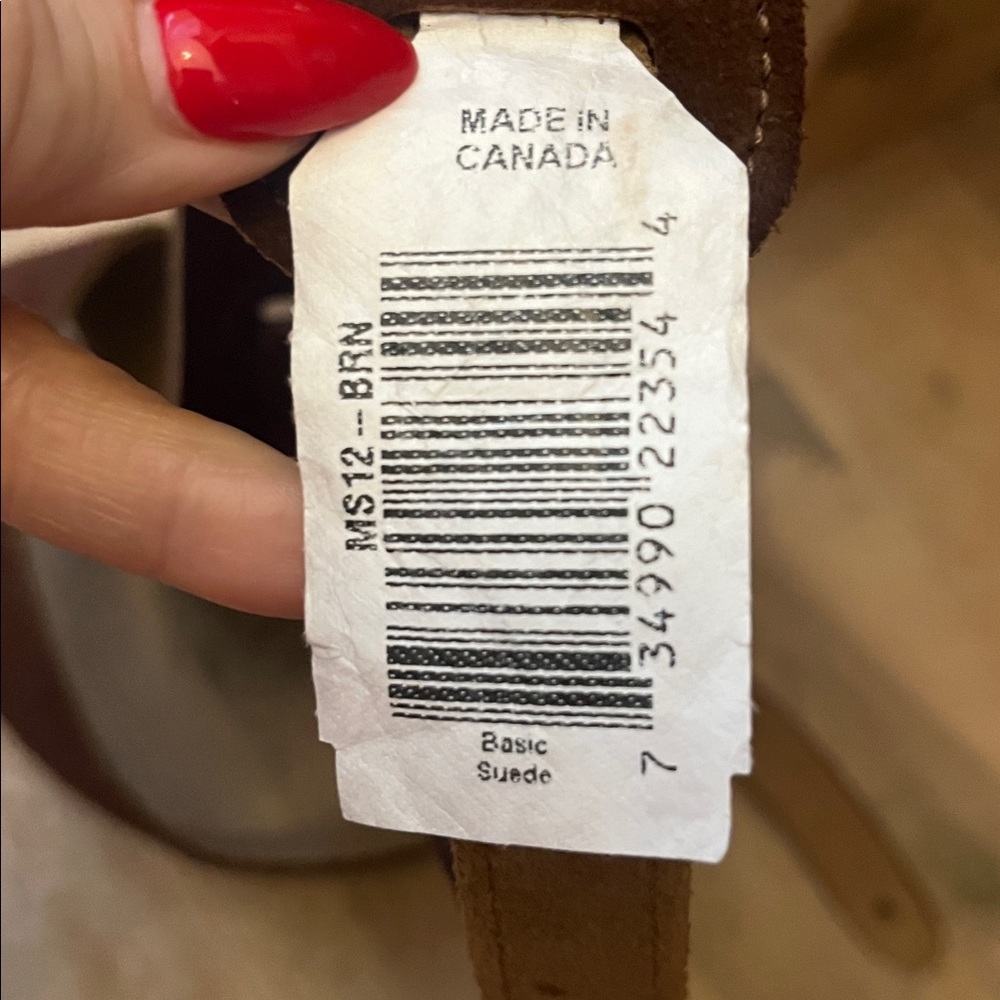 Levy’s Leather Guitar Strap Simply Suede Series #MS12 2” Width Ladder Adjustment - Picture 7 of 8